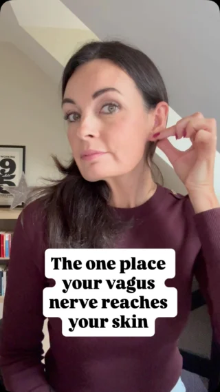 BOOKMARK this to try later. This gentle ear massage is a simple way to bring your attention into your body and invite a sense of calm. Part of your outer ear (the hollow just above the ear canal, and the small flap in front of it called the tragus) is supplied by the auricular branch of the vagus nerve. It’s the only place the vagus nerve reaches the skin, which is why the ear fascinates nervous system researchers. Research on stimulating this area through touch is still very early, so think of this as a soothing practice rather than a vagus nerve “hack”. Many people find slow, gentle touch here calming, especially paired with a longer out-breath. Try it: Bring awareness to your ears and notice any areas of tension. Gently stretch and massage your outer ear with slow circular movements, including the hollow above the ear canal and the tragus. As you go, breathe in for 4 and out for 6. Slow breathing like this is one of the best-researched ways to support a calmer nervous system. Afterwards, take a moment to notice any shift in how your body feels ✨ Disclaimer: This information is for general educational purposes only and is not a substitute for professional medical advice or treatment. If you have any health concerns, please consult a qualified healthcare provider. #somatichealing #nervoussystemregulation #vagusnerve #bodybasedhealing #somatictherapytraumainformedcoach